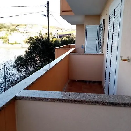 Apartment By The Sea - Donja, Rab - 17201 Supetarska Draga